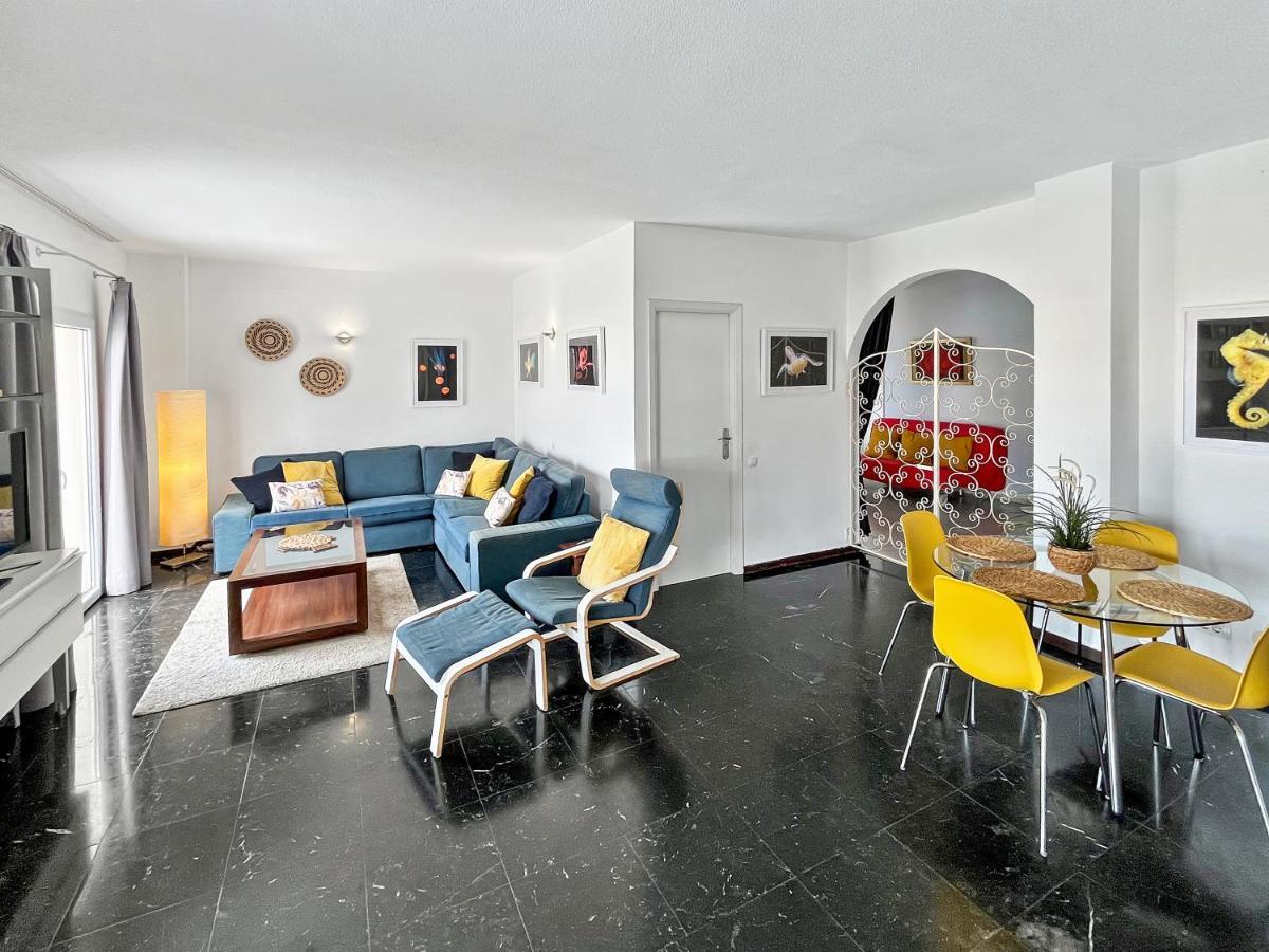 Large Penthouse With Sunny Terrace Appartement
