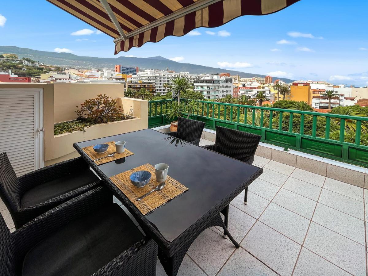 Large Penthouse With Sunny Terrace Leilighet