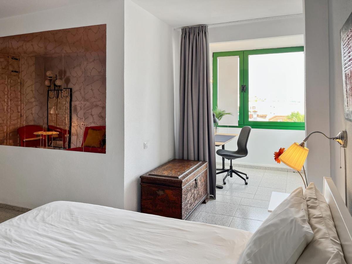 Large Penthouse With Sunny Terrace Leilighet
